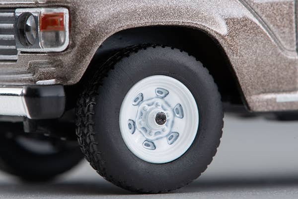 LV-N279c Toyota Land Cruiser 60 GX (Brown) Tomytec Auto a Escala Diecast - Imagen 6