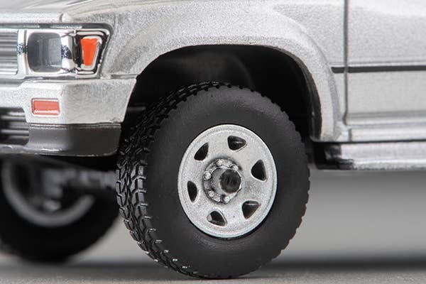 LV-N256c Toyota Hilux 4WD Pickup Double Cab SSR (Silver) 1991 Tomytec Auto a Escala Diecast - Imagen 6