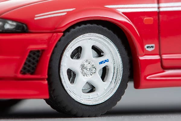 LV-N305b NISMO 400R (Red) Tomytec Auto a Escala Diecast - Imagen 7