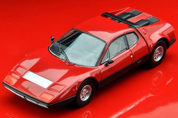 TLV-NEO Ferrari 365 GT4 BB (Red/Black) Tomytec Auto a Escala Diecast - Imagen 2