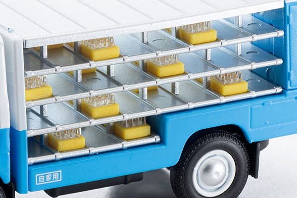 LV-210a Mazda E2000 Bottle Car (White/Light Blue) Tomytec Auto a Escala Diecast - Imagen 10
