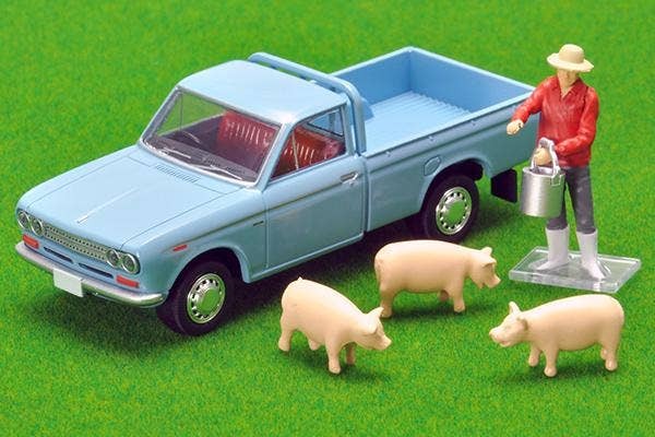 LV-195b Datsun Truck 1500 Deluxe (Light Blue) with Figure Tomytec Auto a Escala Diecast - Imagen 2