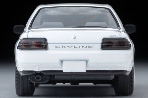 LV-N194d Nissan Skyline 4-door Sports Sedan GXi Type X (White) 1992 Model Tomytec Auto a Escala Diecast - Imagen 7