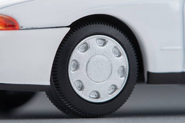 LV-N194d Nissan Skyline 4-door Sports Sedan GXi Type X (White) 1992 Model Tomytec Auto a Escala Diecast - Imagen 8