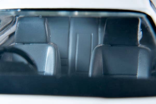 LV-N194d Nissan Skyline 4-door Sports Sedan GXi Type X (White) 1992 Model Tomytec Auto a Escala Diecast - Imagen 9
