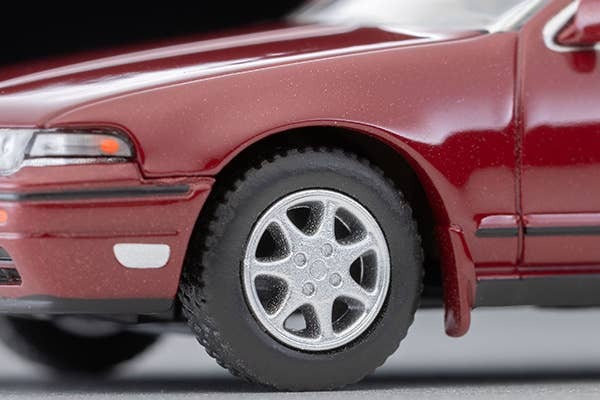 LV-N319d Nissan Cefiro Town Ride N (Wine Red) 1991 Tomytec Auto a Escala Diecast - Imagen 7