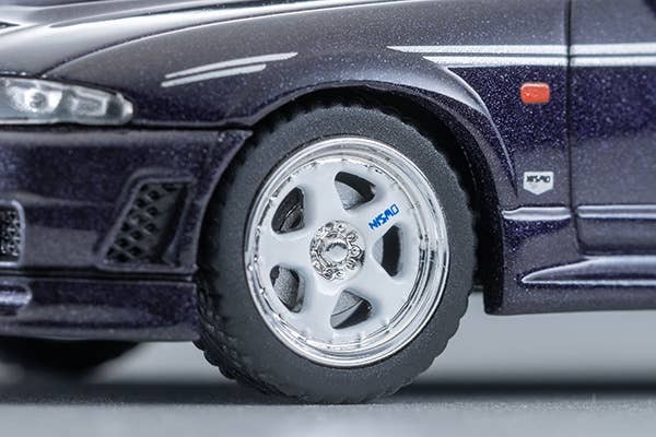 LV-N305e NISMO 400R (Purple) Tomytec Auto a Escala Diecast - Imagen 7