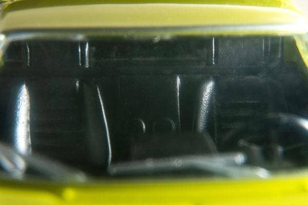 LV Lamborghini Miura S (Yellow Green) Takara Tomy Auto a Escala Diecast - Imagen 8