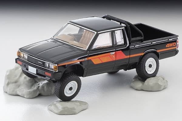 LV-N320a Datsun Truck 4WD King Cab AD (Black) Tomytec Coleccionable - Imagen 2