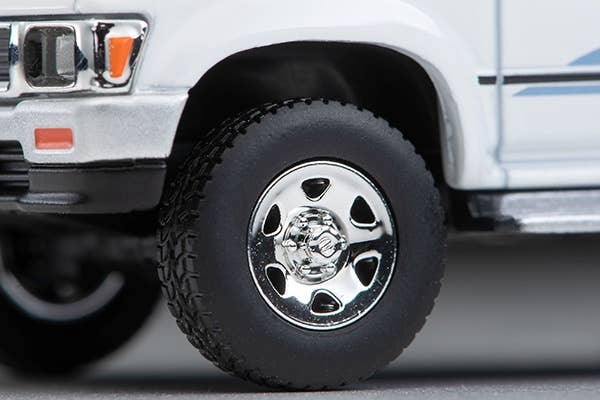 LV-N256b Toyota Hilux 4WD Pickup Double Cab SSR (White) 91 Tomytec Auto a Escala Diecast - Imagen 6