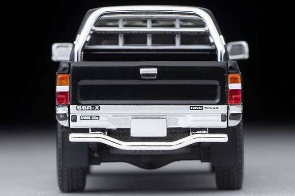 LV-N255c Toyota Hilux 4WD Pickup Double Cab SSR-X Optios (Black / Silver) 95 Tomytec Coleccionable - Imagen 5